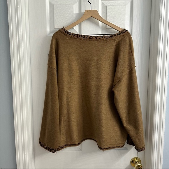 POL Sweater Animal Print Brown Oversized V-Neck Leopard Cheetah Boho Size Medium - Picture 4 of 7